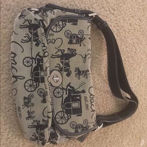 {SOLD} Coach bag - classic