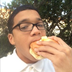 Meet your Posher, Aaron