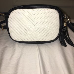 Black & white faux leather hand bag