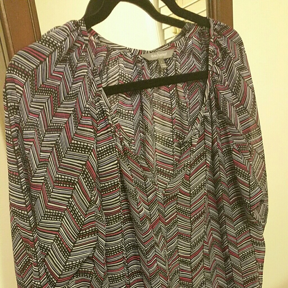 Daisy Fuentes sheer long sleeve top