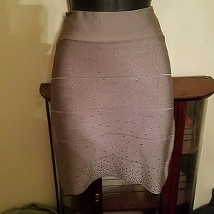 Shirt SWTgray with studs on it fitted skirt size m