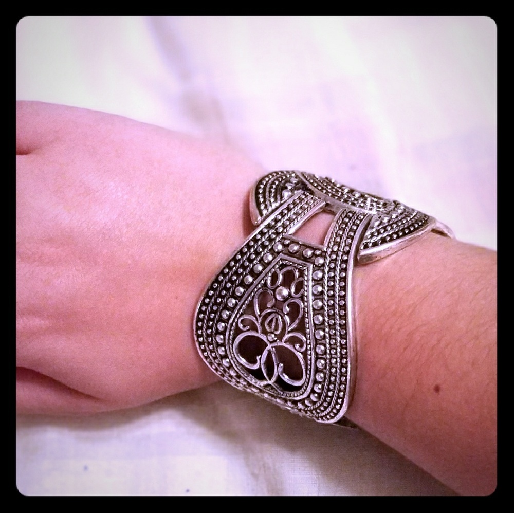 Funky bangle