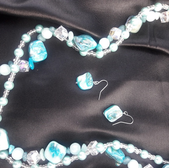 2 strand aqua-blue necklace - Picture 2 of 7