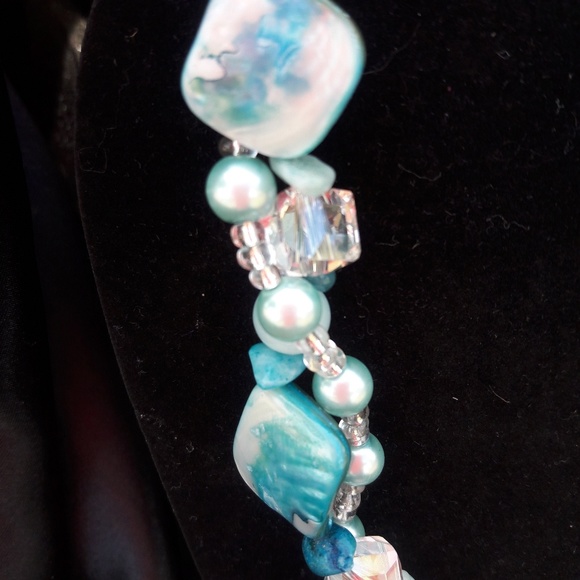 2 strand aqua-blue necklace - Picture 6 of 7