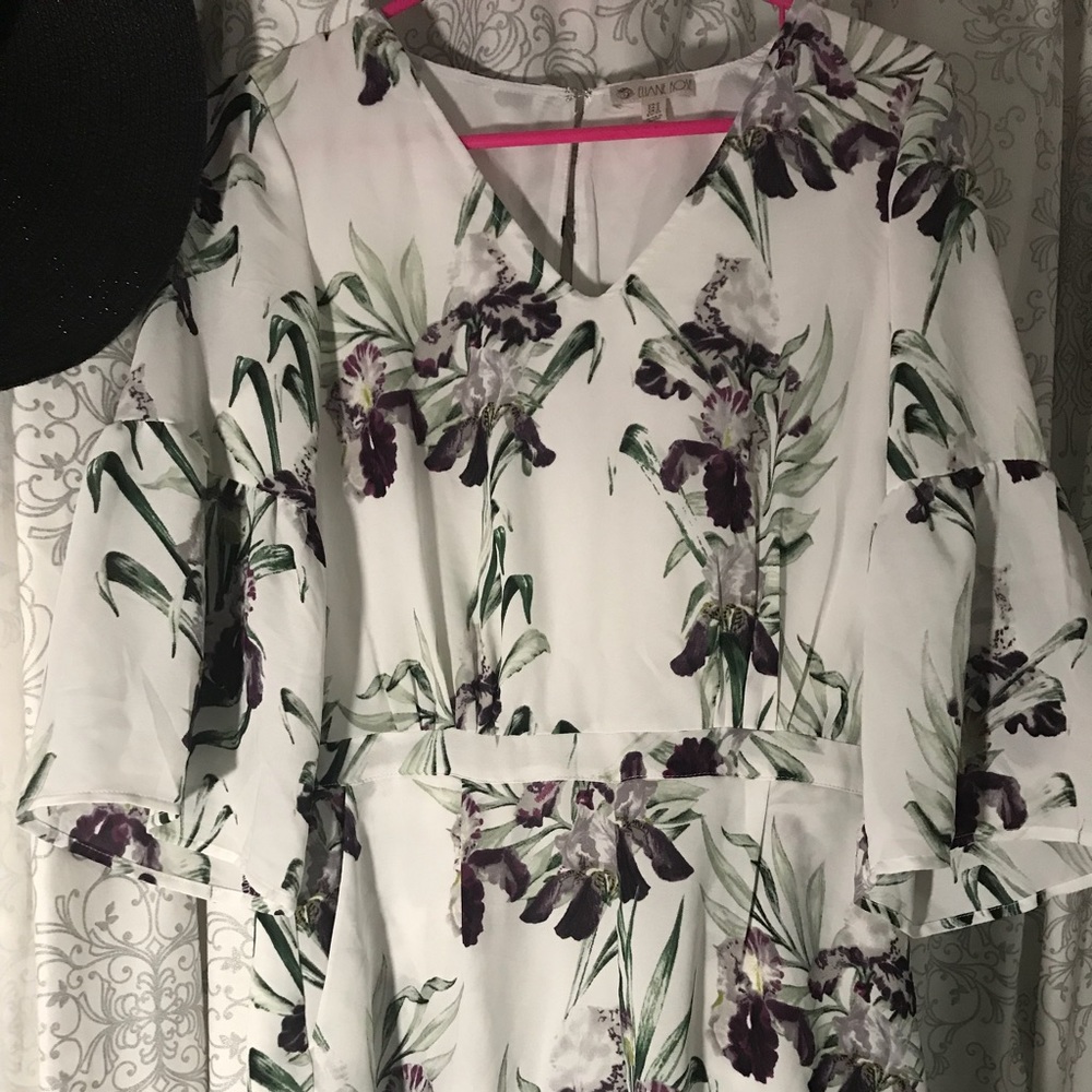 FLORAL ROMPER - Picture 2 of 3
