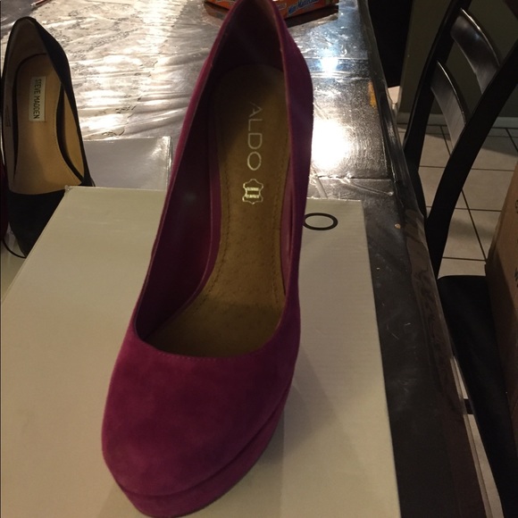 Heels - Picture 2 of 2