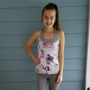 Flowered Lululemon athletic tanktop🌸
