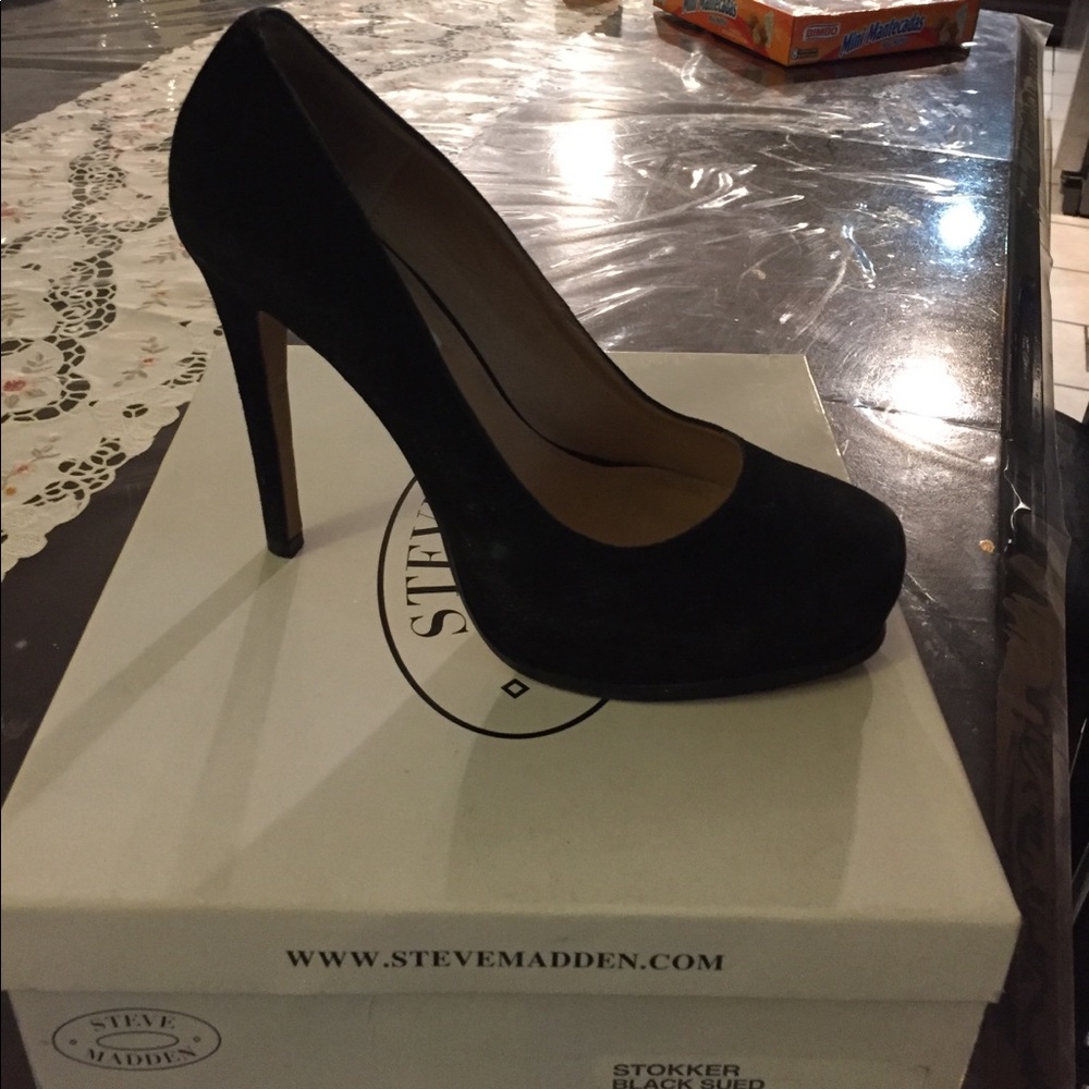 Heels - Picture 2 of 2