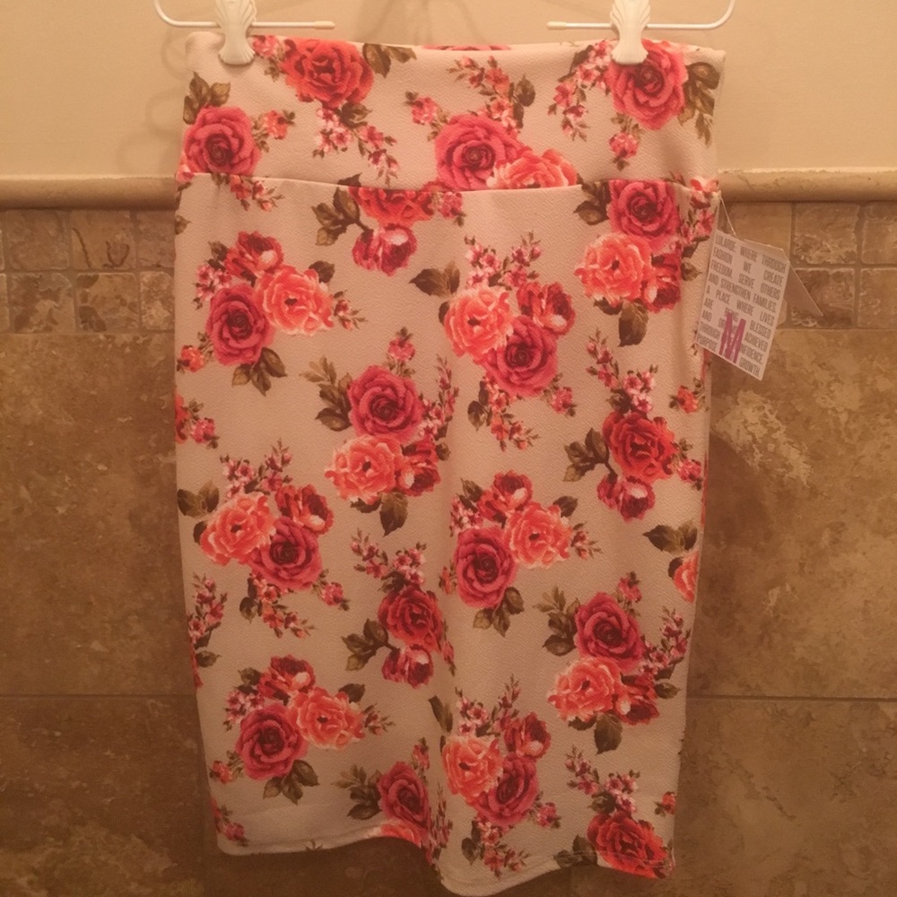 Lularoe Unicorn Floral Cassie