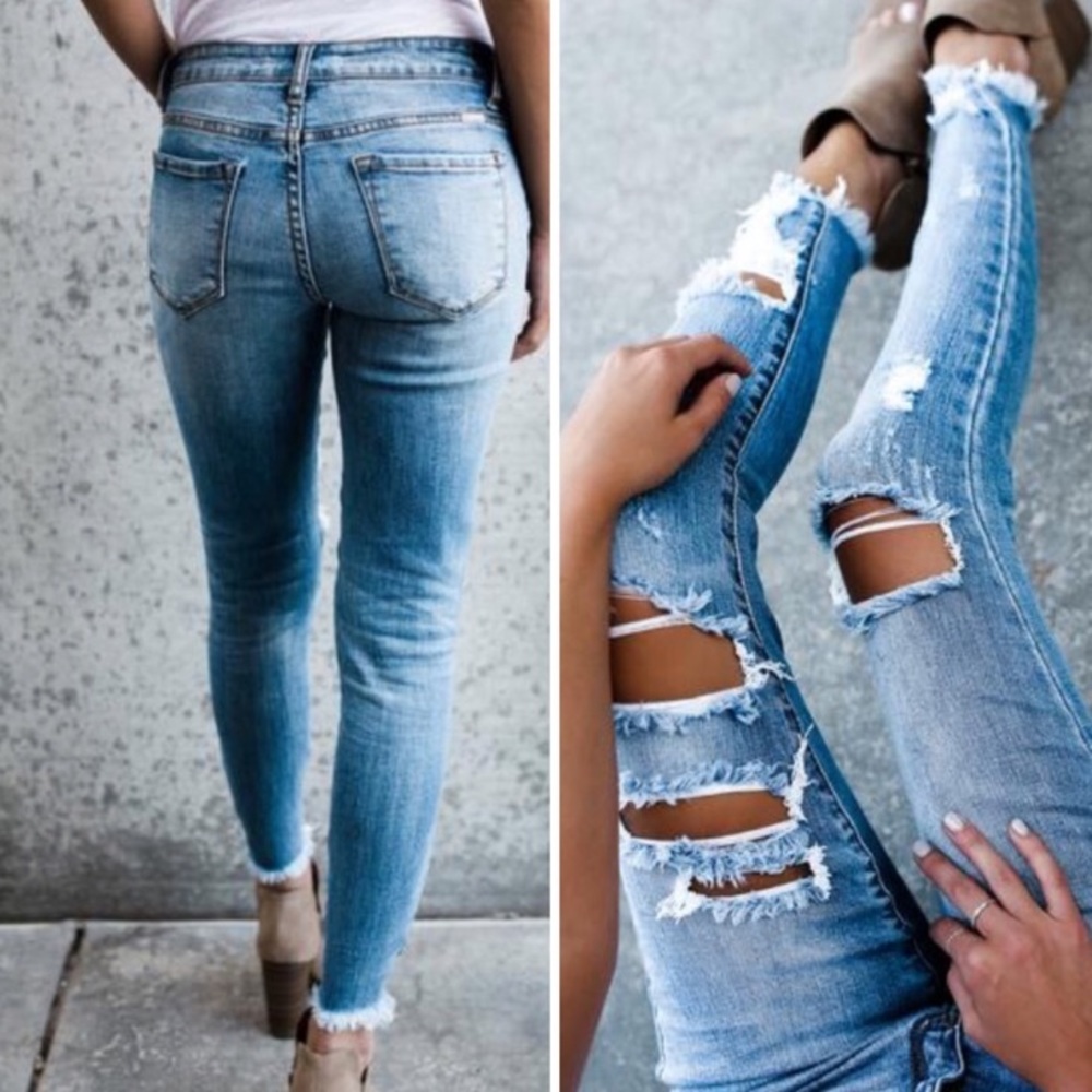 ✨LAST ONE✨Distressed Fray Hem Denim Jeans - Picture 3 of 6