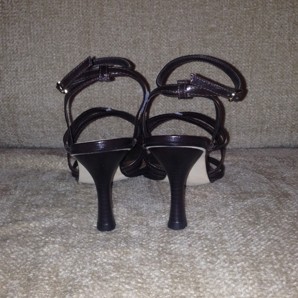Gianni Bini Brown Strappy Heels - Size 7 - Picture 2 of 4
