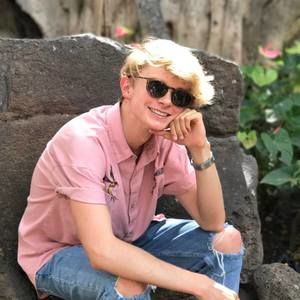 Meet your Posher, Ethan