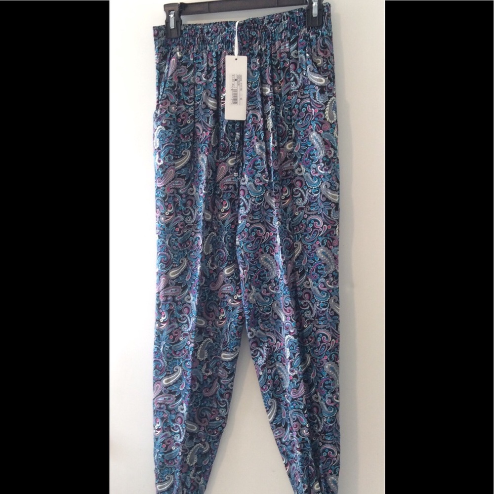 NWT Paisley Loose Fitted Pants with pockets / Harem boho style