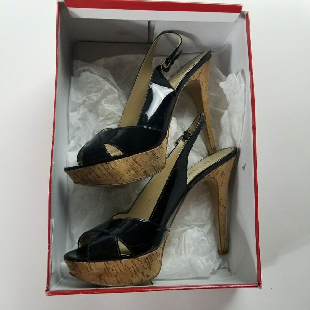 Guess Heels - Picture 5 of 5