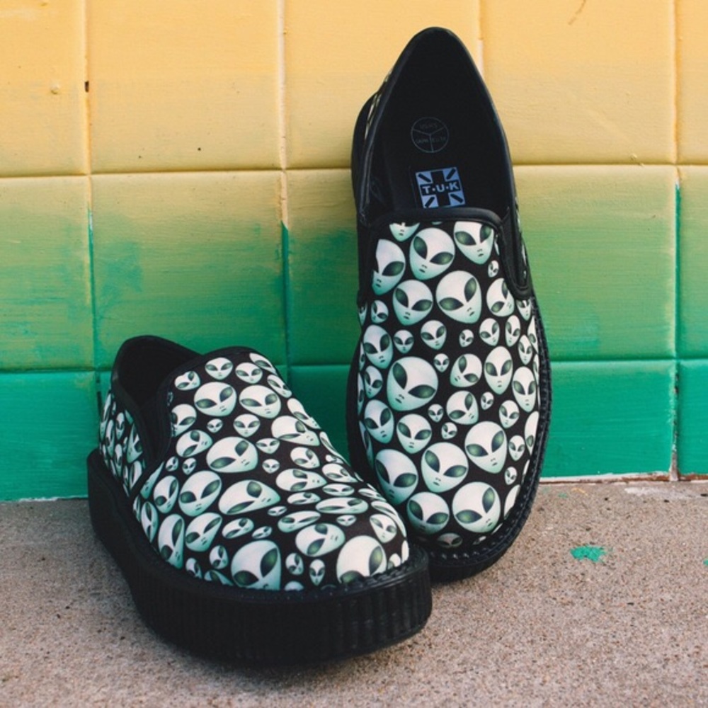 I’m looking for tuk alien creepers size 8 women