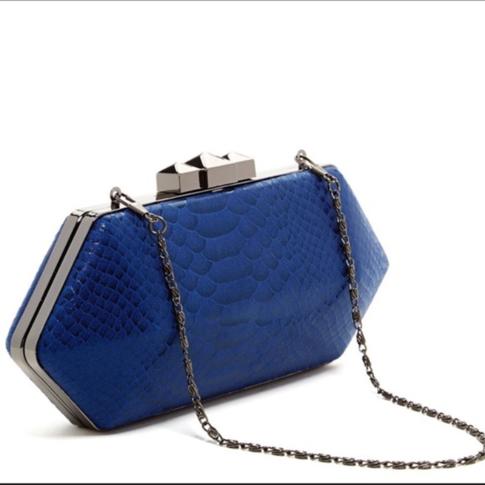 2x HP Pyramid Clutch