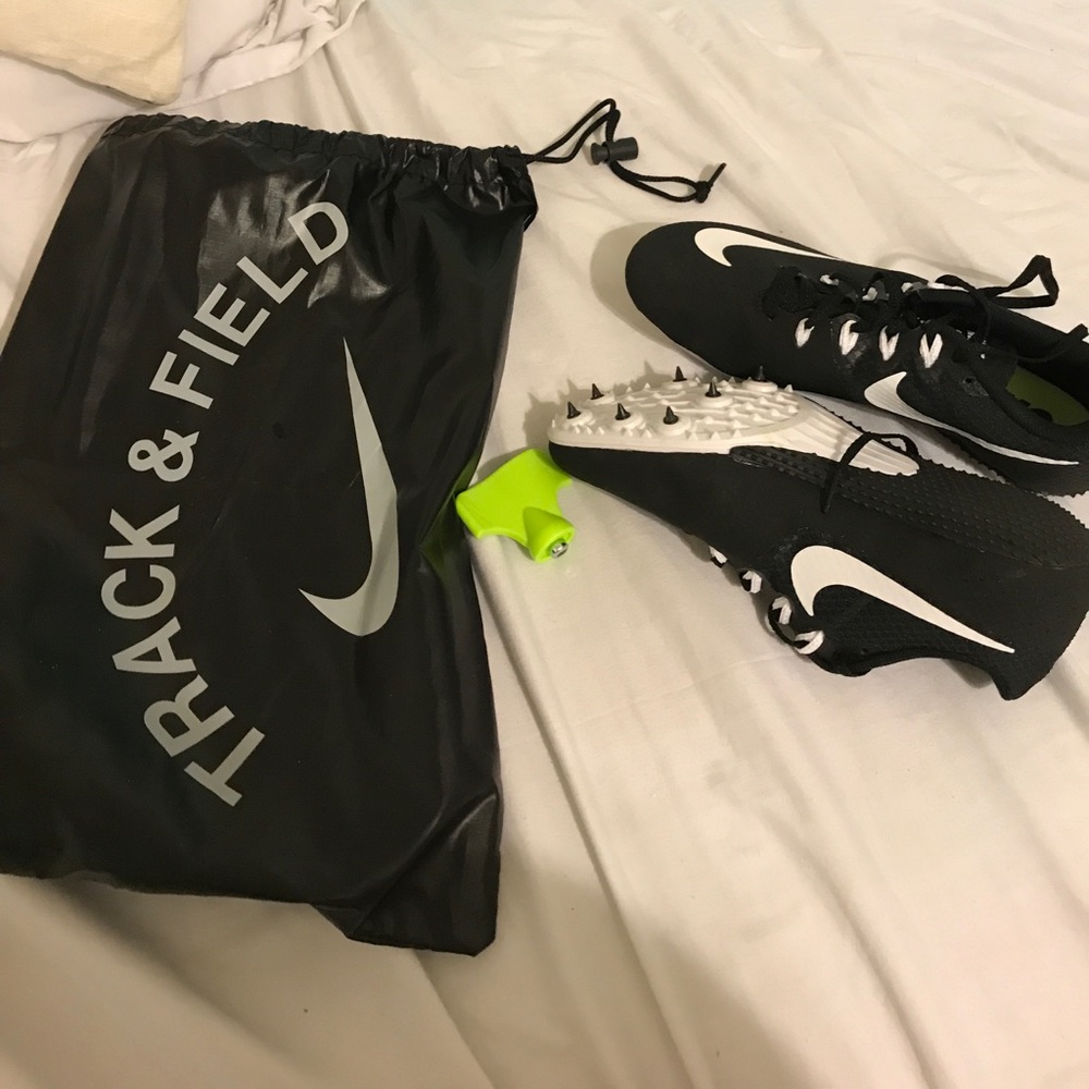 Track shoes