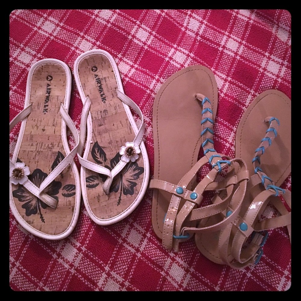 Bundle of two sandals.