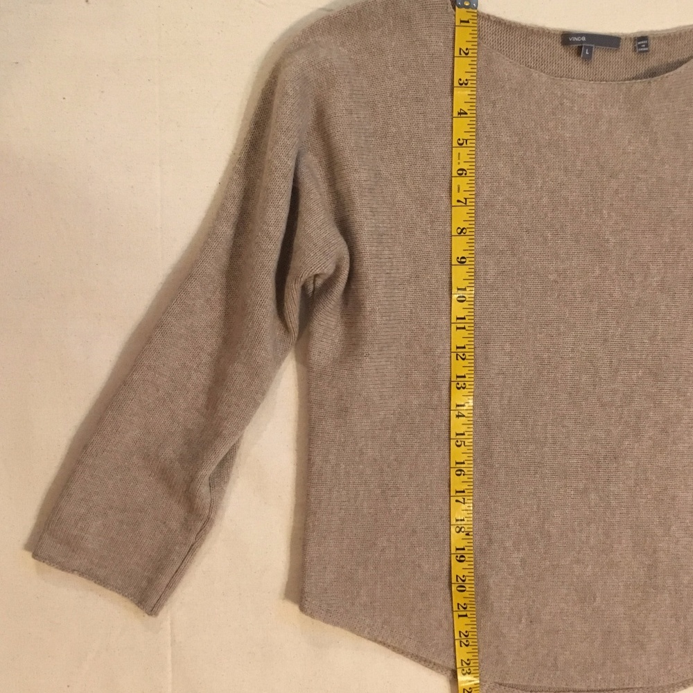 Vince Natural Cashmere Cropped Boatneck Sweater LG - Picture 4 of 7