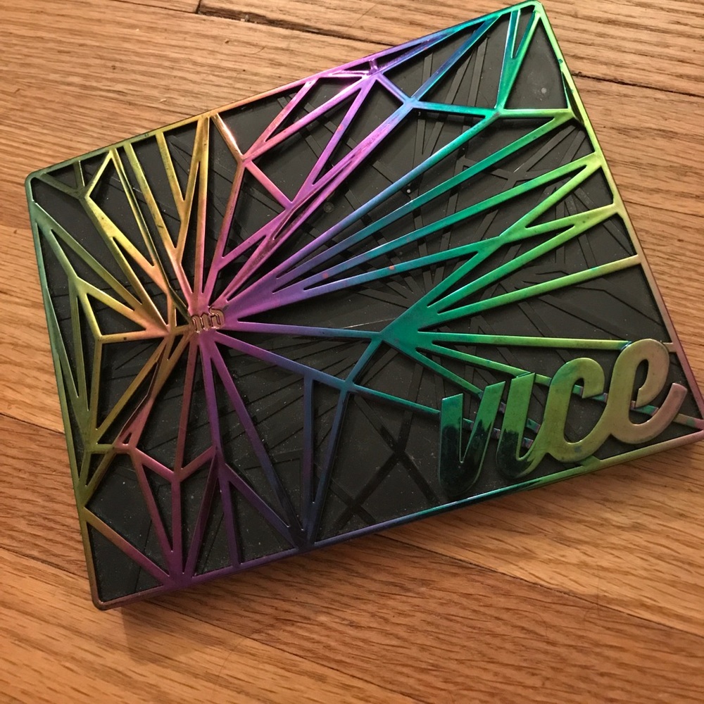 Very heavily loved Urban Decay Vice 4 palette