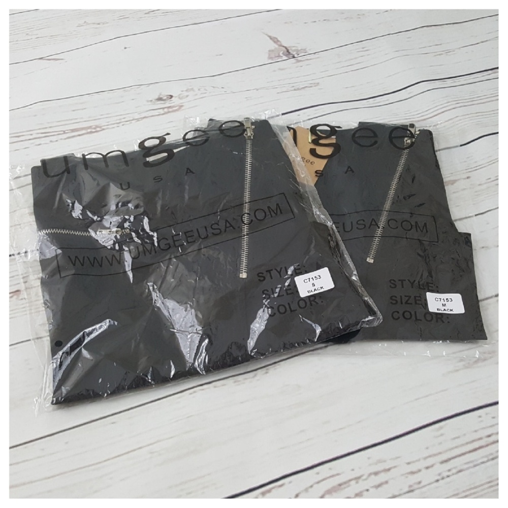 Black Mini Skirt with Silver Exposed Zippers SMALL - Picture 5 of 7