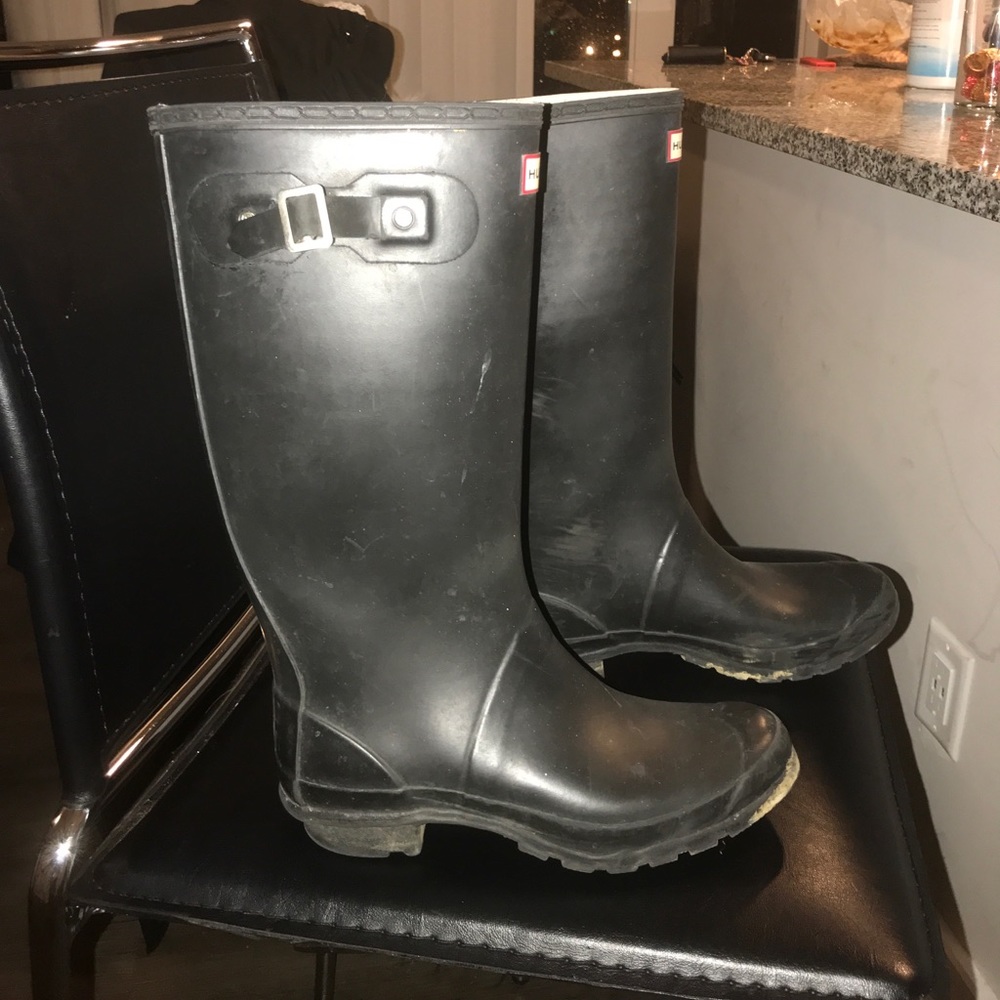 Black huntress hunter boots