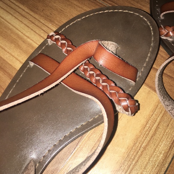 Brown sandals - Picture 2 of 2