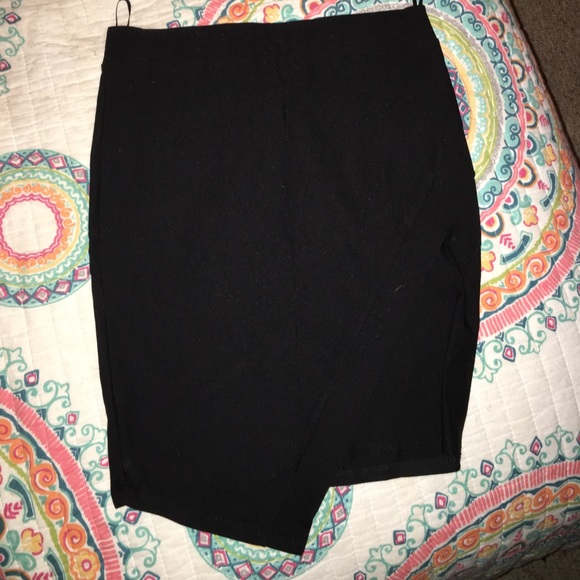 Black A line pencil skirt - Picture 2 of 2