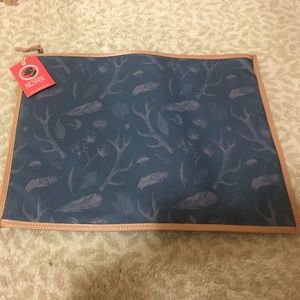 Southern Proper Laptop Case in Reflecting Pond