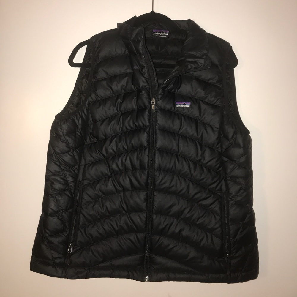 Black Patagonia down vest