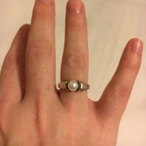 James Avery pearl scroll ring