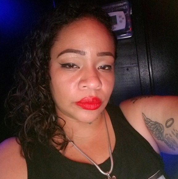 Meet your Posher, Rosana - Picture 1 of 1
