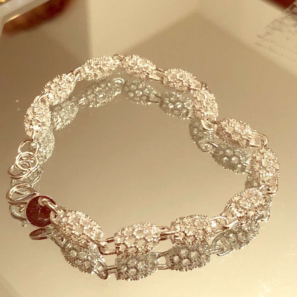 Gorgeous Silver Chain Bracelet