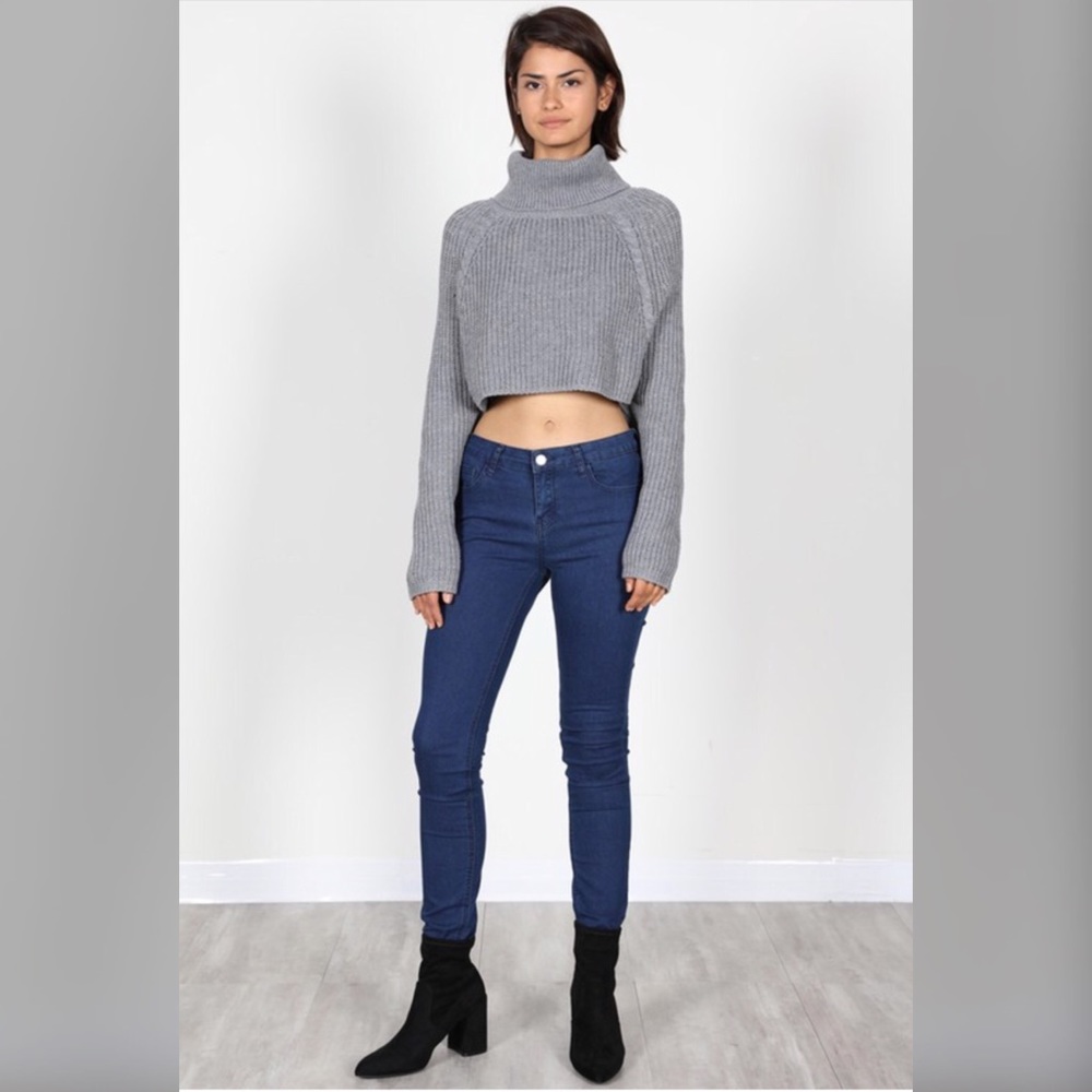 Venus Knitted Bow Back Sweater - Picture 6 of 8