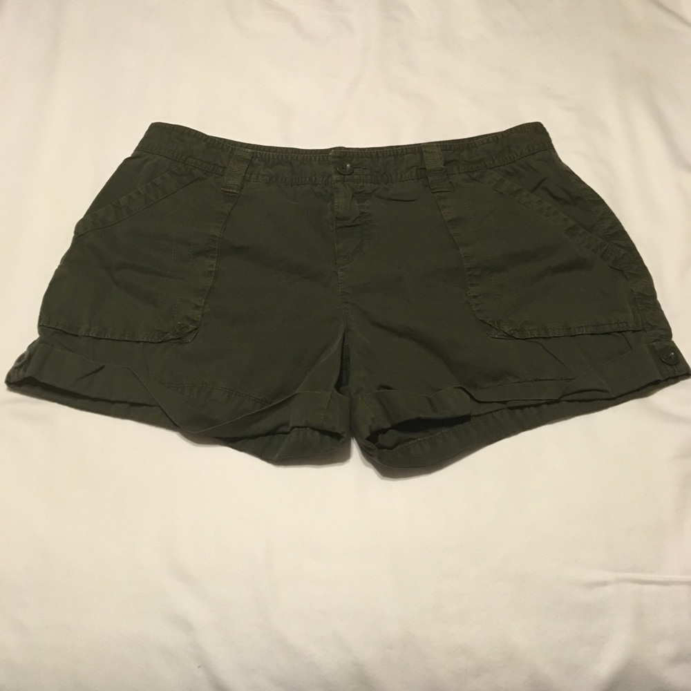 Old Navy Size 14 shorts
