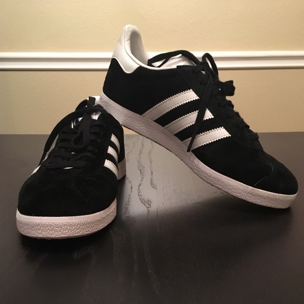 adidas Originals Gazelle sneaker