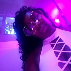 Meet your Posher, Quiona