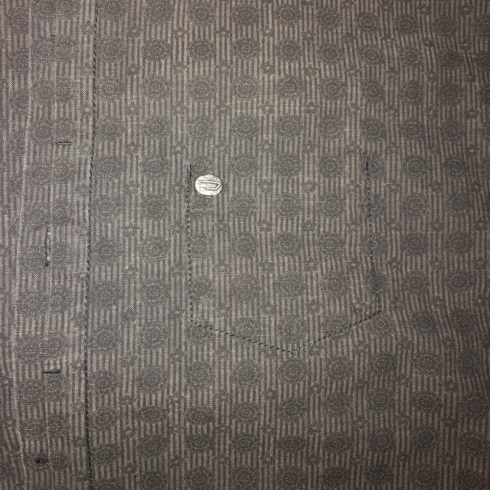 Button down - Picture 3 of 5