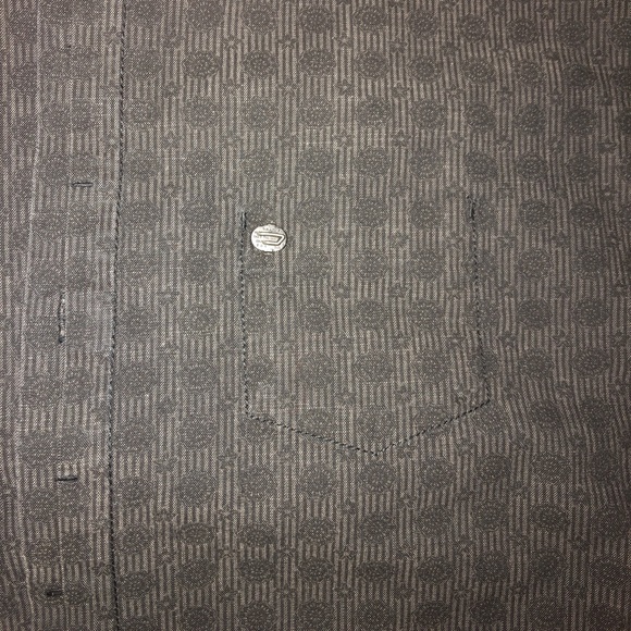 Button down - Picture 3 of 5