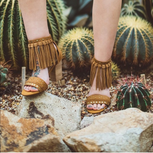 Tan Leather Fringe Festival Boho Block Heel Sandal - Picture 2 of 5