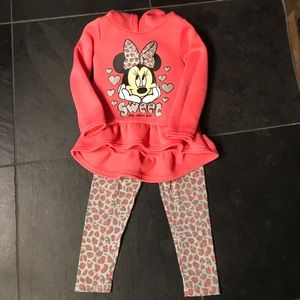 Minnie Mouse hoodie set!