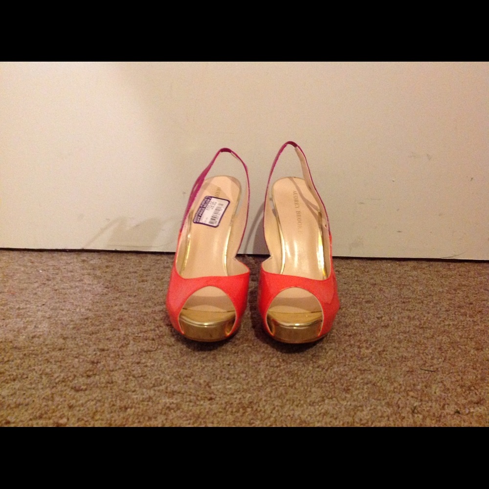 Audrey Brook peep toe