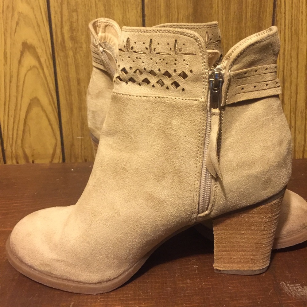 booties - Picture 2 of 4