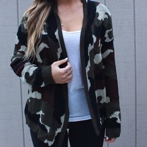 Camo print cardigan