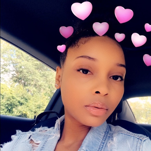 Meet your Posher, Niya - Picture 1 of 1