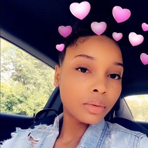 Meet your Posher, Niya