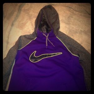 Nike thermal fit hoodie