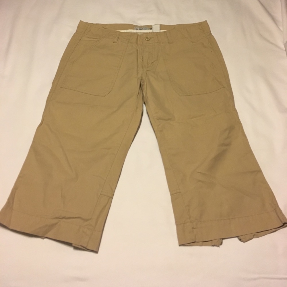Old Navy Size 10 Capris