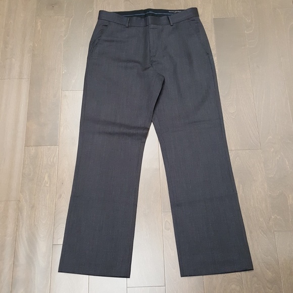 Men's gray Banana Republic Tailored Fit pants - Picture 2 of 6