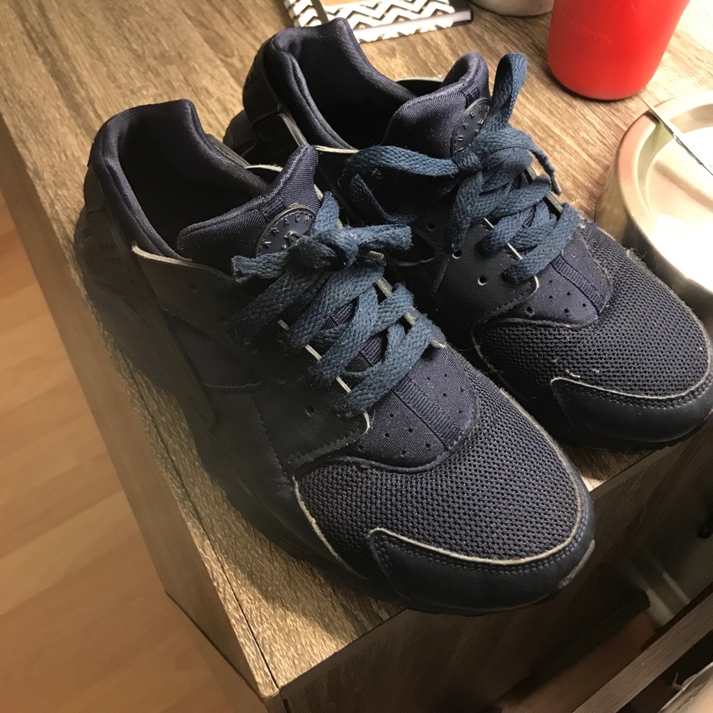 Boys navy blue Huaraches